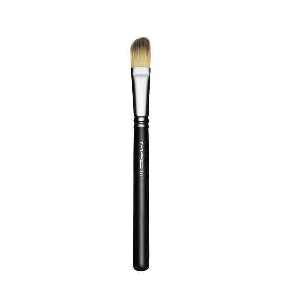 MAC Cosmetics Professional Brush